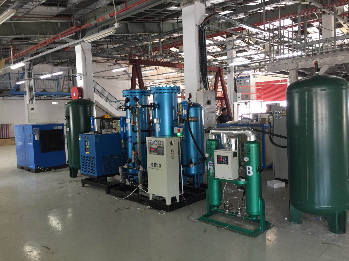 出口香港某工廠高純氮全套裝置開機運營